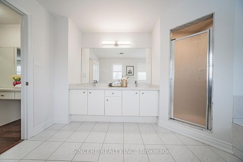 Photo 35 at 30 Eyer Drive, Cachet, Markham