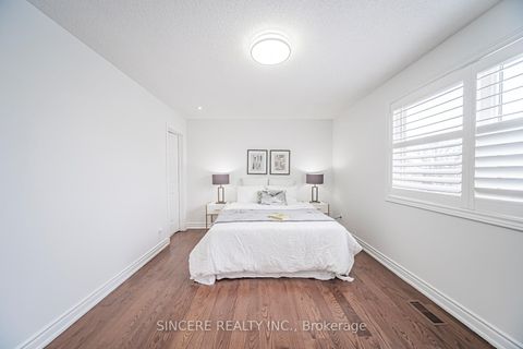 Photo 36 at 30 Eyer Drive, Cachet, Markham