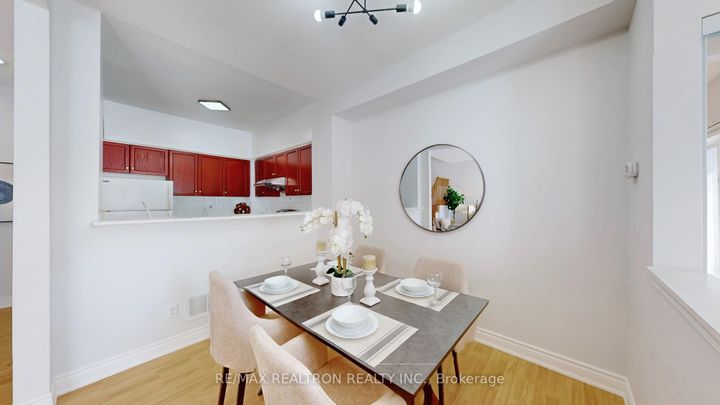 Photo 8 at 3 - 2 Alpen Way, Unionville, Markham