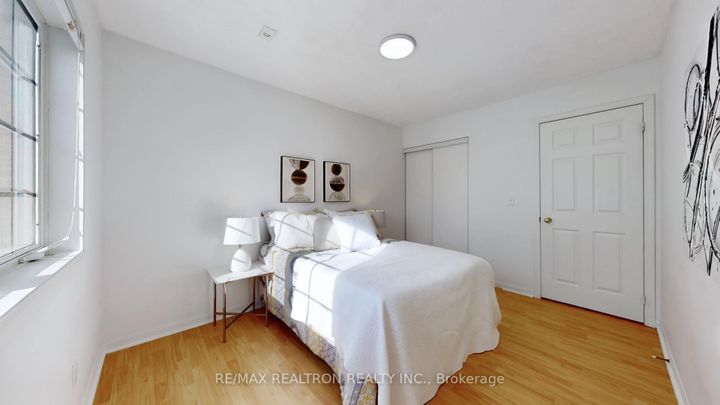 Photo 15 at 3 - 2 Alpen Way, Unionville, Markham