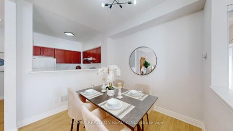 Photo 8 at 3 - 2 Alpen Way, Unionville, Markham