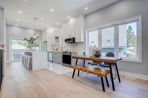 Photo 4 at 15 Farley Circle, Historic Lakeshore Communities, Georgina