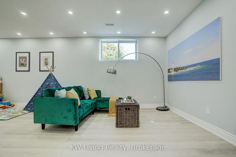 Photo 24 at 15 Farley Circle, Historic Lakeshore Communities, Georgina