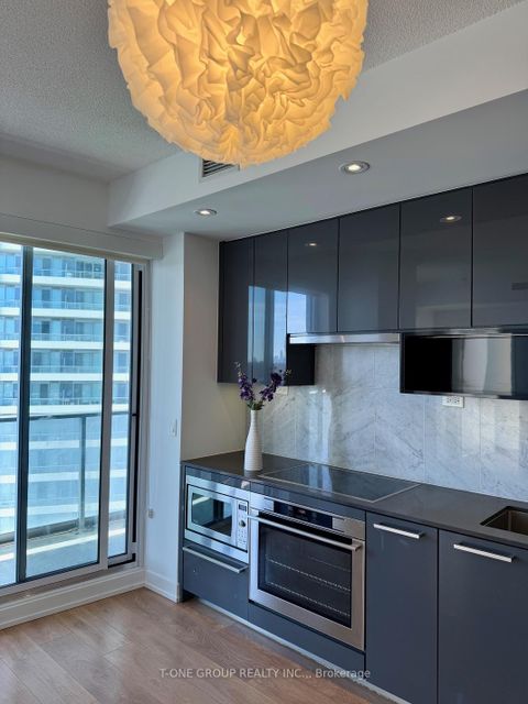 Photo 4 at 1103 - 117 Mcmahon Drive, Bayview Village, Toronto