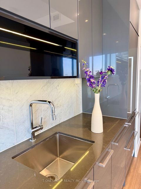 Photo 7 at 1103 - 117 Mcmahon Drive, Bayview Village, Toronto