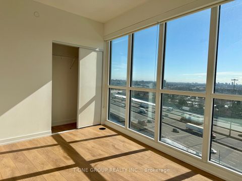 Photo 10 at 1103 - 117 Mcmahon Drive, Bayview Village, Toronto