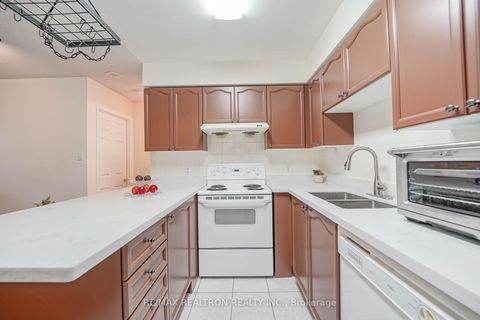 Photo 13 at 511 - 256 Doris Avenue, Willowdale East, Toronto