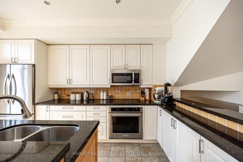 Photo 8 at 51 Shaftesbury Avenue, Moore Park, Toronto