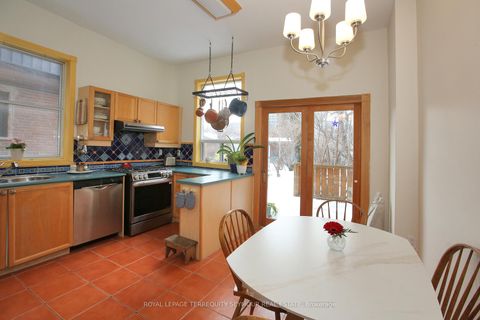 Photo 8 at 262 Concord Avenue, Little Italy, Toronto