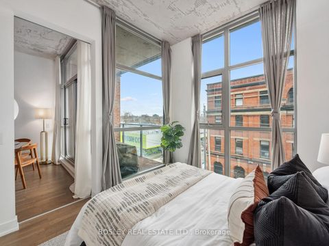 Photo 11 at 404 - 2 Gladstone Avenue, Little Portugal, Toronto