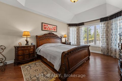 Photo 21 at 18 Wolford Court, Historic Lakeshore Communities, Georgina