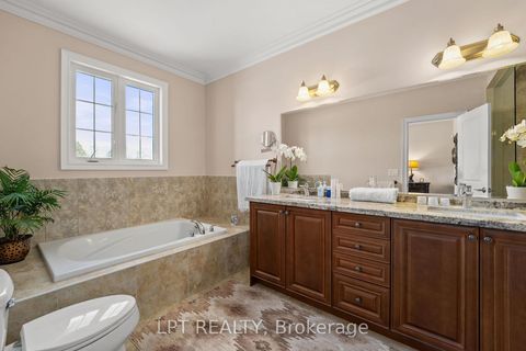 Photo 23 at 18 Wolford Court, Historic Lakeshore Communities, Georgina