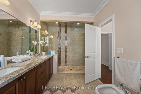 Photo 24 at 18 Wolford Court, Historic Lakeshore Communities, Georgina