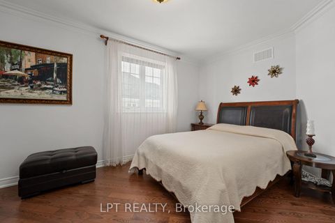 Photo 25 at 18 Wolford Court, Historic Lakeshore Communities, Georgina