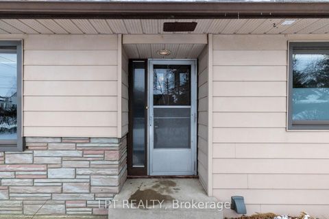 Photo 7 at 37 Malone Road, Sutton & Jackson's Point, Georgina