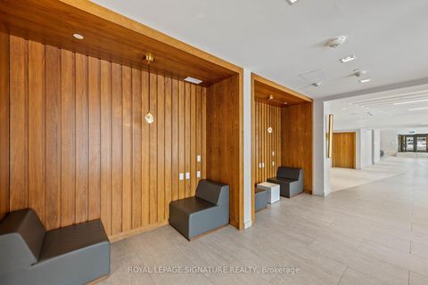 Photo 5 at 2007 - 6 Sonic Way, Flemingdon Park, Toronto