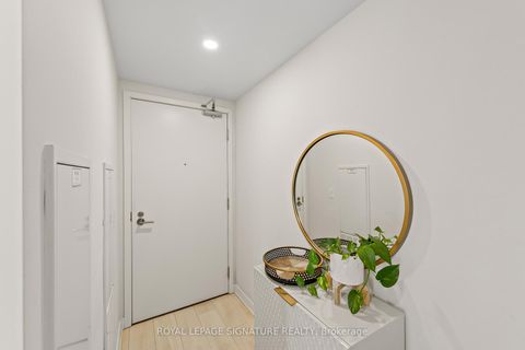 Photo 8 at 2007 - 6 Sonic Way, Flemingdon Park, Toronto