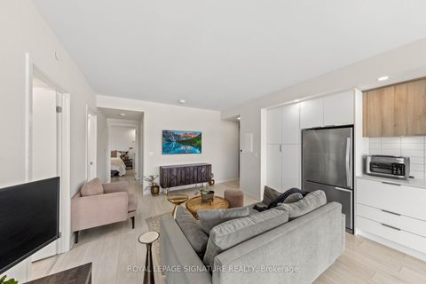 Photo 12 at 2007 - 6 Sonic Way, Flemingdon Park, Toronto