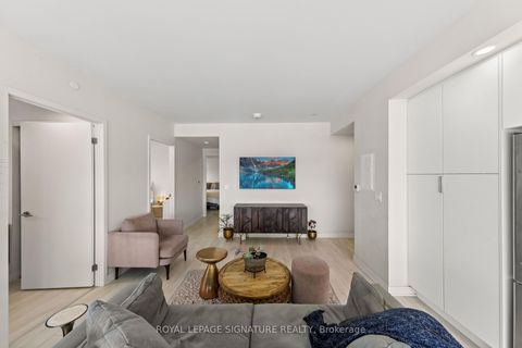 Photo 13 at 2007 - 6 Sonic Way, Flemingdon Park, Toronto