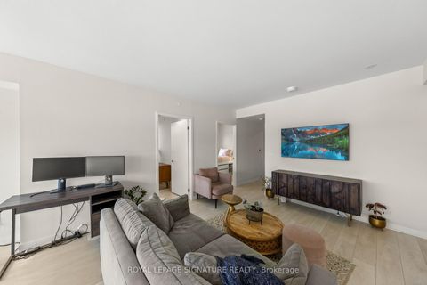 Photo 14 at 2007 - 6 Sonic Way, Flemingdon Park, Toronto