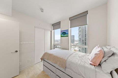 Photo 34 at 2007 - 6 Sonic Way, Flemingdon Park, Toronto