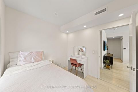 Photo 35 at 2007 - 6 Sonic Way, Flemingdon Park, Toronto