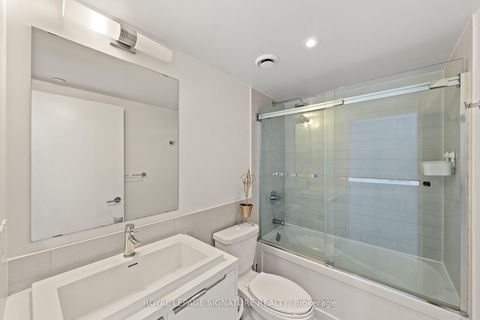 Photo 37 at 2007 - 6 Sonic Way, Flemingdon Park, Toronto