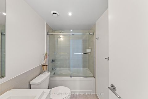 Photo 38 at 2007 - 6 Sonic Way, Flemingdon Park, Toronto