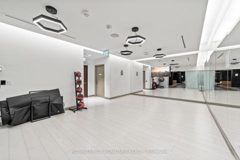 Photo 45 at 2007 - 6 Sonic Way, Flemingdon Park, Toronto