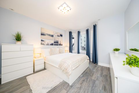 Photo 10 at 8 Springhurst Avenue, South Parkdale, Toronto