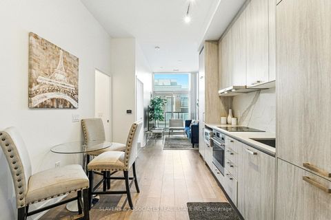 Photo 3 at 201 - 60 Honeycrisp Crescent, Vaughan Corporate Centre, Vaughan