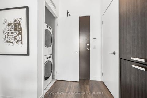 Photo 4 at 223 - 60 Honeycrisp Crescent, Vaughan Corporate Centre, Vaughan