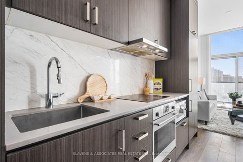 Photo 6 at 223 - 60 Honeycrisp Crescent, Vaughan Corporate Centre, Vaughan