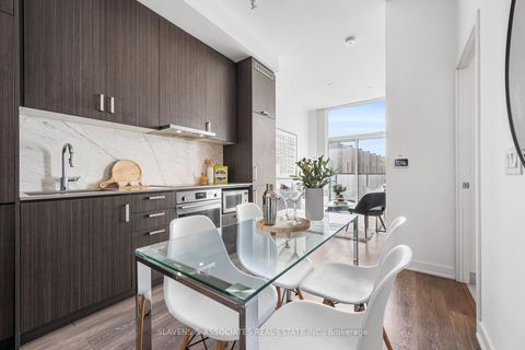 Photo 12 at 223 - 60 Honeycrisp Crescent, Vaughan Corporate Centre, Vaughan