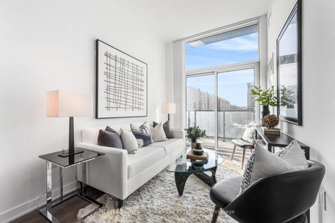 Photo 14 at 223 - 60 Honeycrisp Crescent, Vaughan Corporate Centre, Vaughan