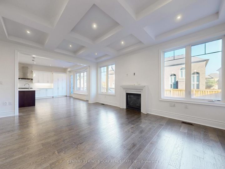 Photo 3 at 41 Torrey Pines Road, Kleinburg, Vaughan