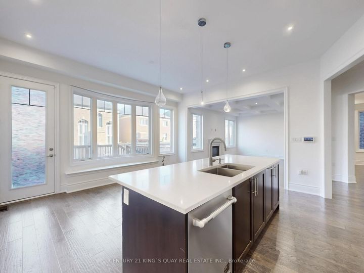 Photo 6 at 41 Torrey Pines Road, Kleinburg, Vaughan