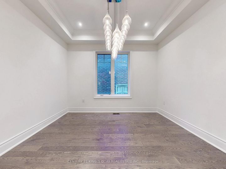 Photo 10 at 41 Torrey Pines Road, Kleinburg, Vaughan