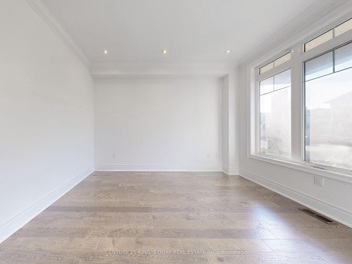 Photo 13 at 41 Torrey Pines Road, Kleinburg, Vaughan