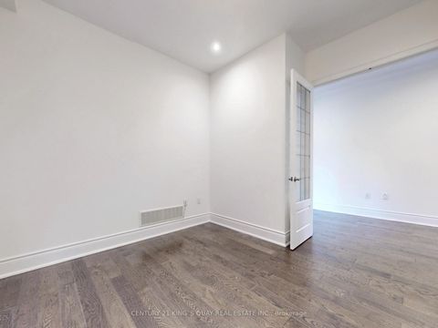 Photo 12 at 41 Torrey Pines Road, Kleinburg, Vaughan