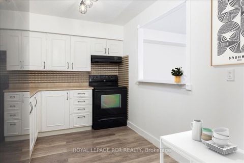 Photo 2 at 508 - 260 Davis Drive, Central Newmarket, Newmarket