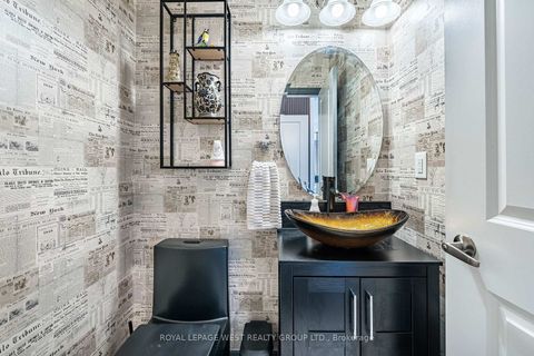 Photo 11 at 13 ARKSEY Street, Rural Whitby, Whitby