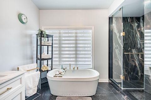 Photo 15 at 13 ARKSEY Street, Rural Whitby, Whitby