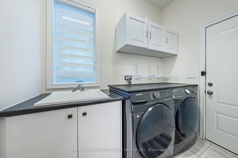 Photo 20 at 13 ARKSEY Street, Rural Whitby, Whitby