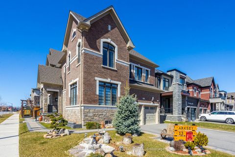 Photo 26 at 13 ARKSEY Street, Rural Whitby, Whitby