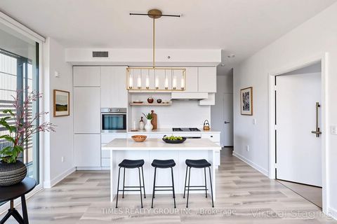 Photo 8 at 1002 - 8 Eglinton Avenue E, Mount Pleasant West, Toronto