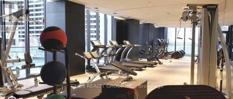 Photo 14 at 1002 - 8 Eglinton Avenue E, Mount Pleasant West, Toronto