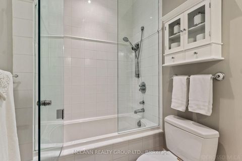 Photo 30 at 21 De Vere Gardens, Nortown, Toronto