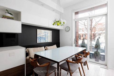 Photo 2 at 258 Manning Avenue, Bellwoods, Toronto