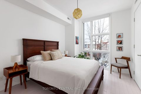 Photo 16 at 258 Manning Avenue, Bellwoods, Toronto